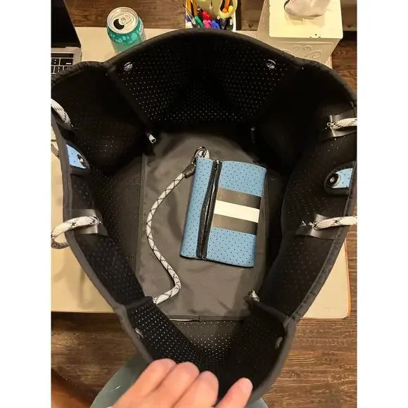 Blue and White Tote Casual Soft Light Weight - Picture 9 of 16